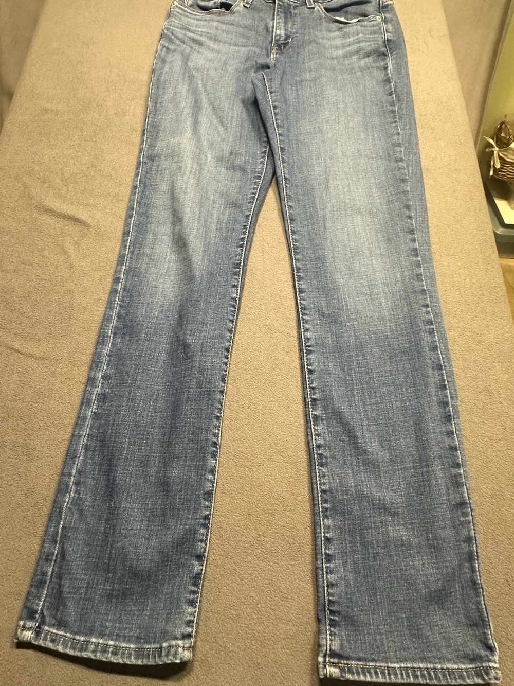 Classic Women's Flare Jeans in Light Blue Wash